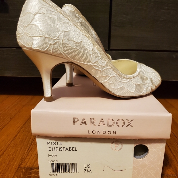 Paradox London "Christabel" Ivory Lace open toe heels Size 7M US - Picture 2 of 5